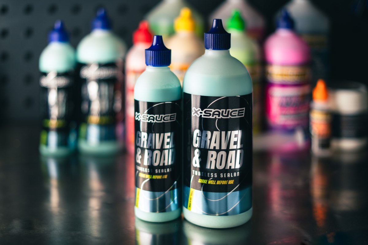 LÍQUIDO SELLANTE GRAVEL & ROAD 200ml (ALTAS PRESIONES)